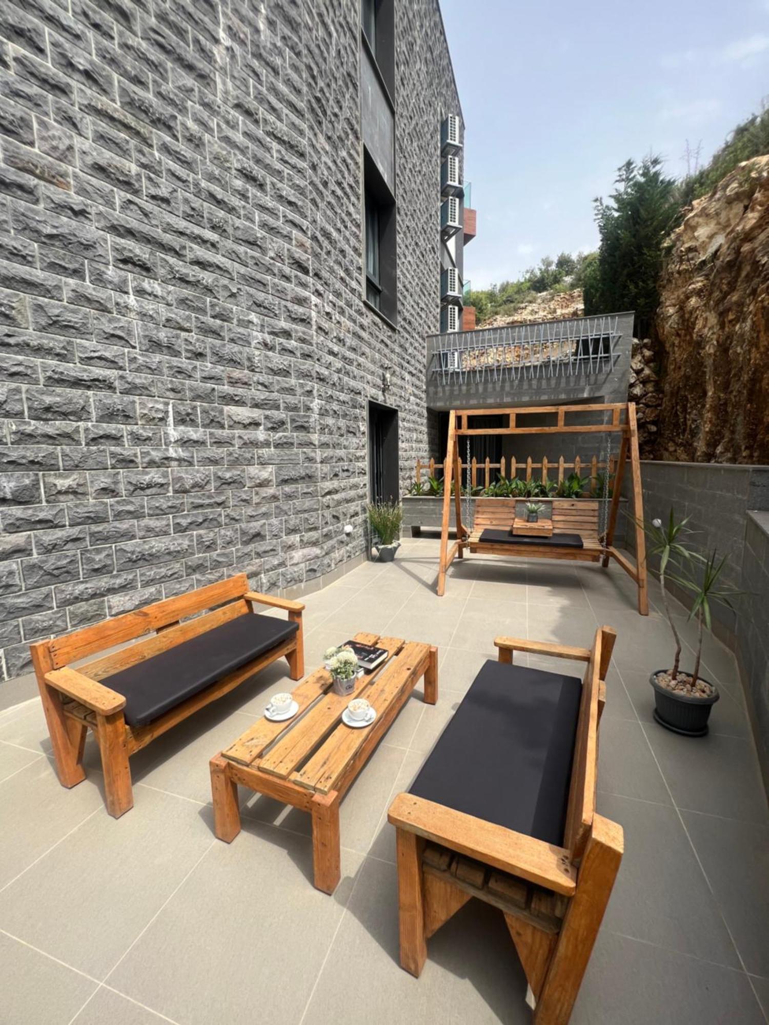 Grey Escape Apartments Qalhat Bagian luar foto